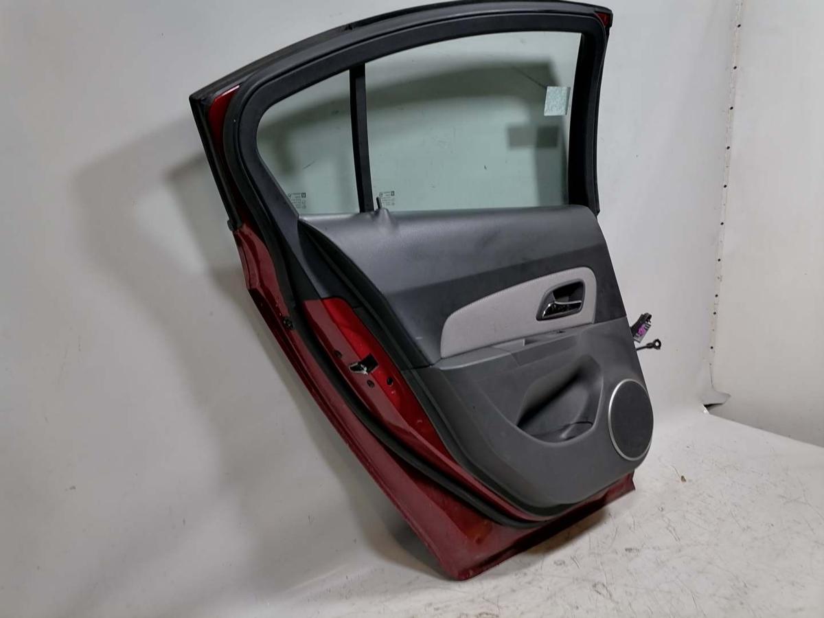 Chevrolet Cruze original T&uuml;r hinten links Limousine Rot Bj.2010